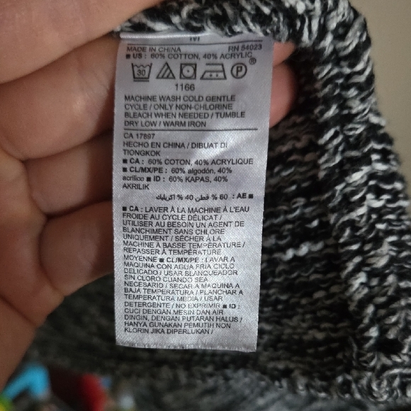 Old Navy Oversized Heathered Cardigan Sweater Size M - Picture 4 of 5